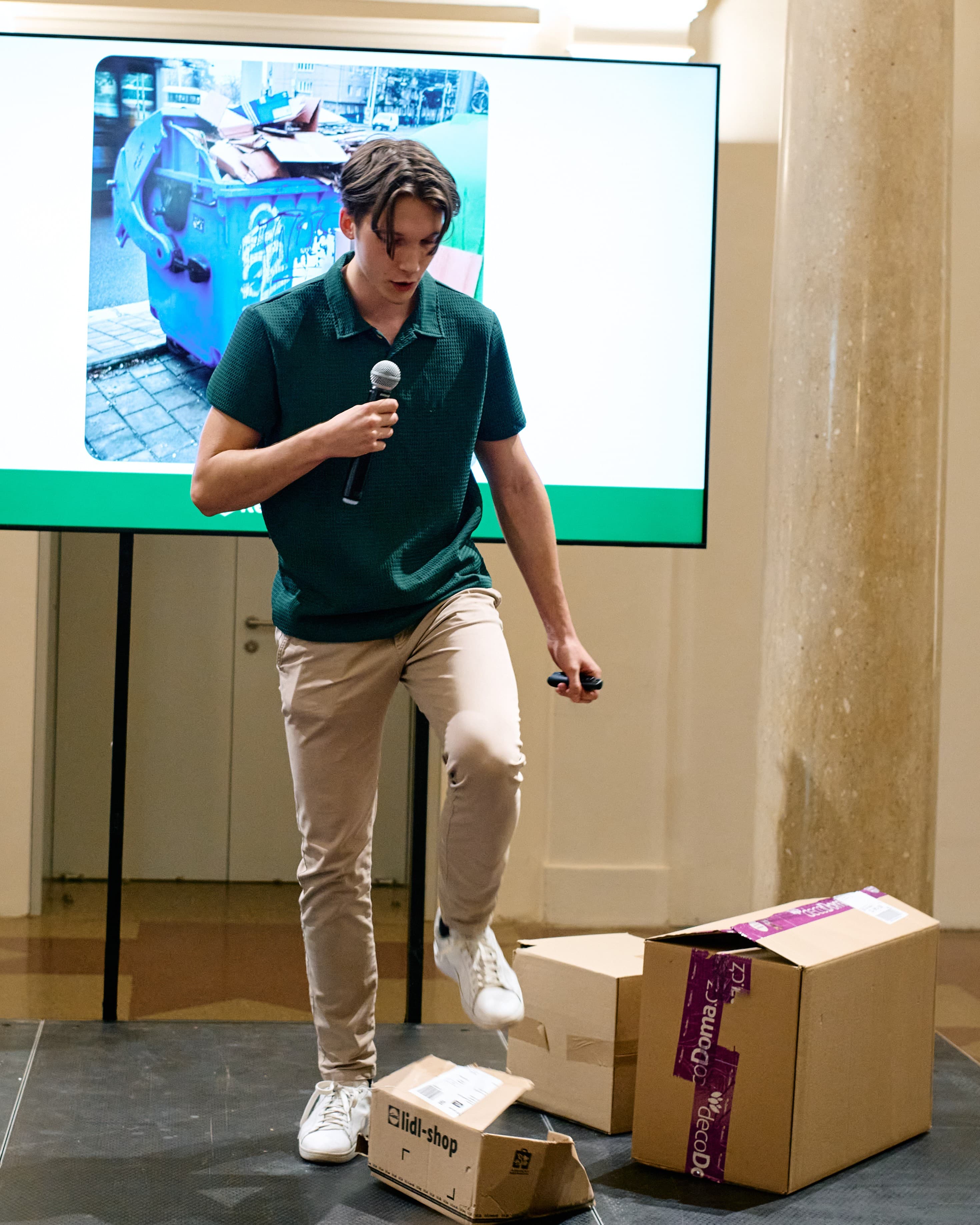 Pitching at a startup event 2